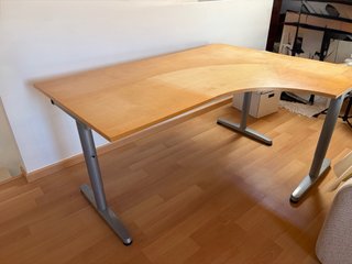 Escritorio Esquina IKEA Madera y Plástico