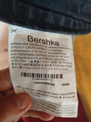 Chaqueta vaquera Bershka negra