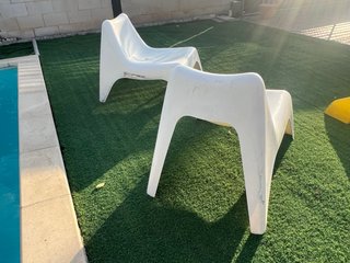 Sillón Ikea PS VÅGÖ blanco plástico