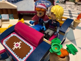 LEGO Disney Princess 41066 Anna yKristoff COMPLETO