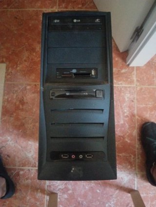 Torre PC LG Negra
