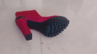 Botines rojos con plataforma y tacón