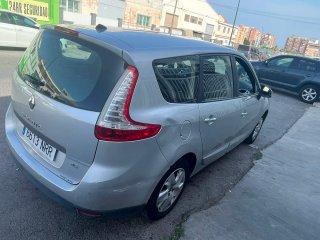 Renault Grand Scenic 2012