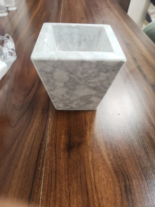 Hermoso macetero de piedra mármol