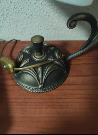 Lámpara de mesita de noche