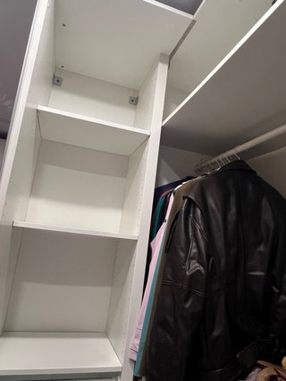 Módulo esquinero Ikea con puerta bergsbo