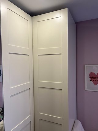 Módulo esquinero Ikea con puerta bergsbo