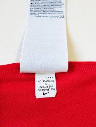 Camiseta deportiva Nike mujer sujetador incorporad