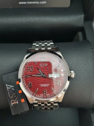 Reloj RSW Hombre Esfera Roja y Correa Plateada