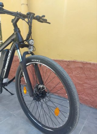 Bicicleta Eléctrica Negra TOUROLL U1.