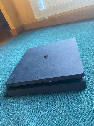 PS4 Slim 1TB + Mando PS4
