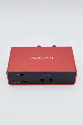 RODE NT1-A + Focusrite Scarlett Solo 3ª Gen