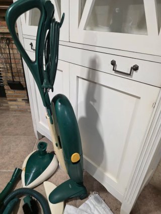 Aspiradora Vorwerk VK135 con accesorios Funcional.