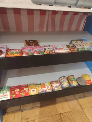 Tienda y teatro madera Lidl