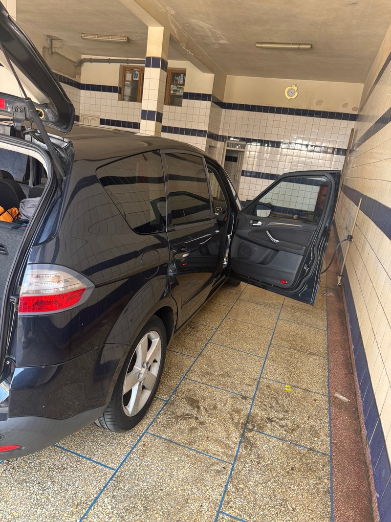 Ford S-MAX 2009 - foto 1