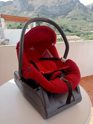 Carro de bebé rojo: capazo, maxicosi y silla
