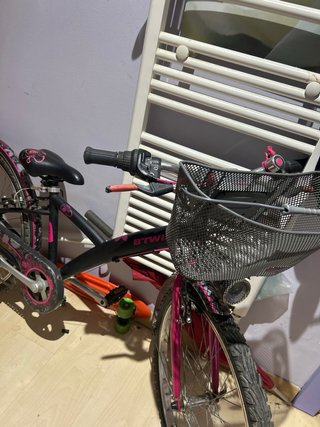 Bicicleta niña B'TWIN negra y rosa