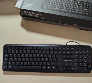 Teclado y Ratón Netway Negros Sin Usar