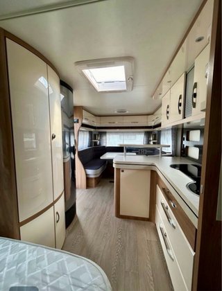Caravana Hobby 560 CFE Excellent Alta Gama