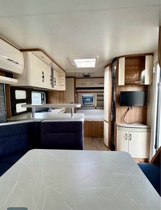 Caravana Hobby 560 CFE Excellent Alta Gama