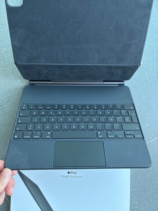 Magic Keyboard iPad Pro 12.9 (3ª y 4ª Gen) Caja