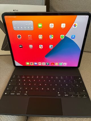 Magic Keyboard iPad Pro 12.9 (3ª y 4ª Gen) con scatola