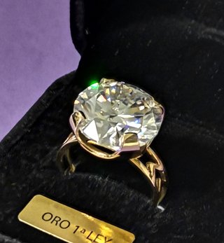 Anillo de Oro 18k con Brillante de 12 Quilates