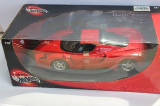Ferrari Enzo 1:18 Hot Wheels Rojo
