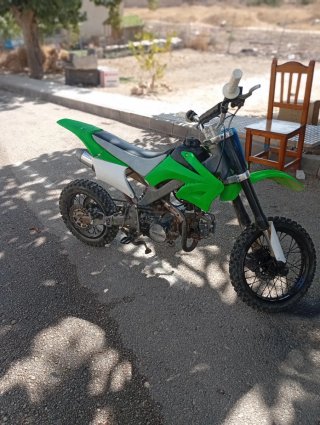 Moto pit bike/Motocross Verde y Blanca