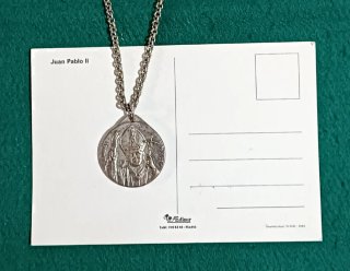 Recuerdo Juan Pablo II: Medalla y Postal año 1982.