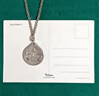 Recuerdo Juan Pablo II: Medalla y Postal año 1982.