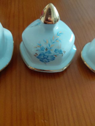 3 Tapas de Porcelana Azul y Dorada