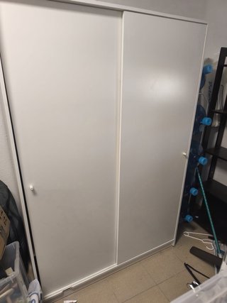 Armario KLEPPSTAD puertas correderas