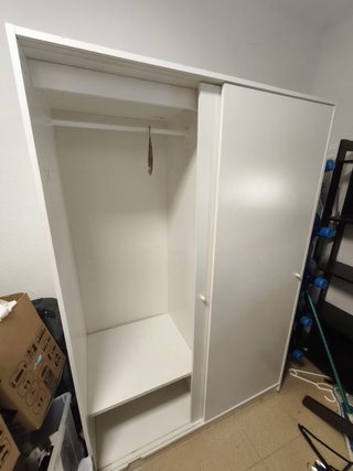 Armario KLEPPSTAD puertas correderas