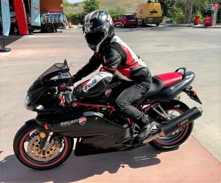 DUCATI 750 SPORT 2001