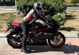 DUCATI 750 SPORT 2001