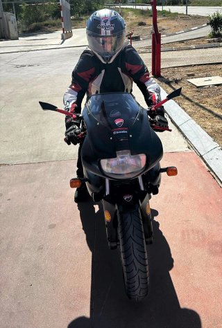 DUCATI 750 SPORT 2001