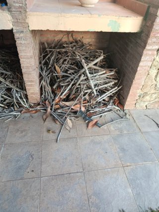Leña para chimenea o barbacoa