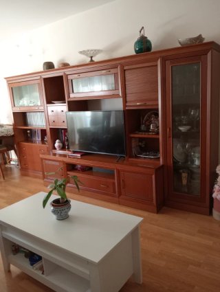 Mueble de salón clásico tipo boiserie