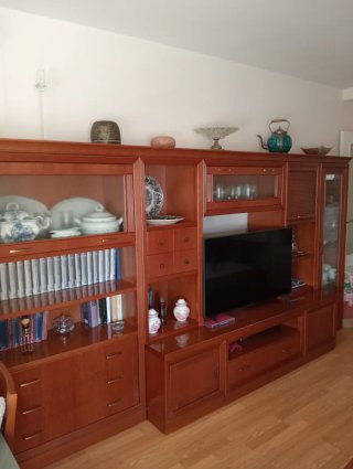 Mueble de salón clásico tipo boiserie