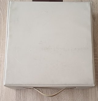 Máquina de escribir Olivetti Lettera 25 con estuch