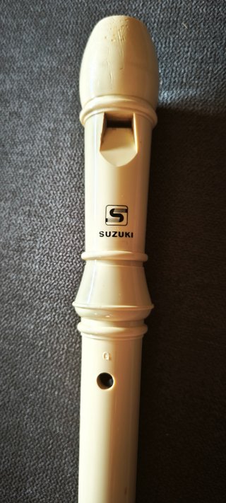 Flauta Suzuki Beige