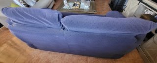 Sofá azul de 3 plazas