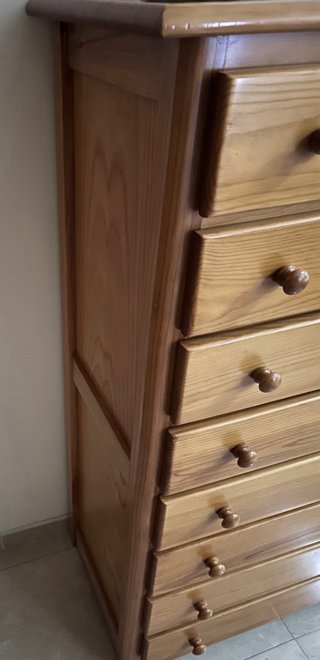 Sinfonier de madera marrón