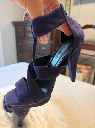 Zapatos de tacón Gloria Ortiz piel morado