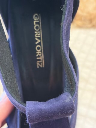 Zapatos de tacón Gloria Ortiz piel morado