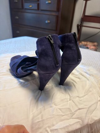 Zapatos de tacón Gloria Ortiz piel morado