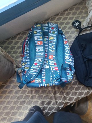 Mochila infantil azul con dibujos