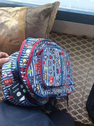 Mochila infantil azul con dibujos