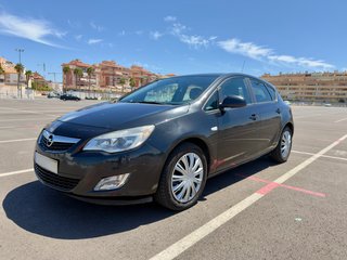 Opel Astra 2012
